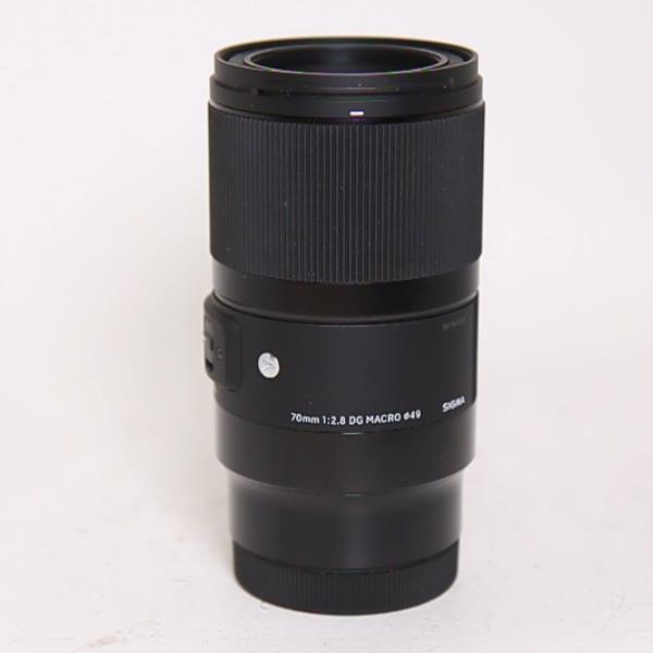 Used Sigma 70mm f/2.8 DG Macro Art Lens - L Mount