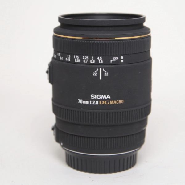 Used Sigma 70mm f/2.8 EX DG Macro - Canon Fit
