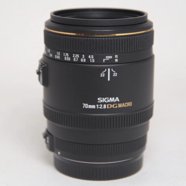 Used Sigma 70mm f/2.8 EX DG Macro - Canon Fit