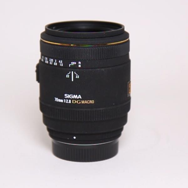 Used Sigma 70mm f/2.8 EX DG Macro - Nikon Fit