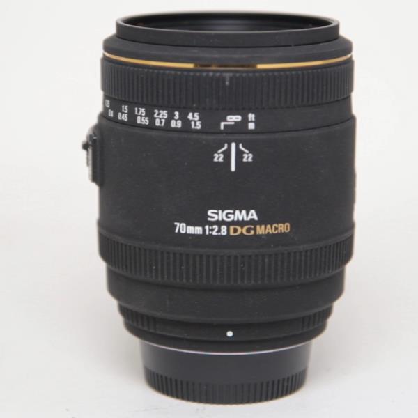Used Sigma 70mm f/2.8 EX DG Macro - Nikon Fit