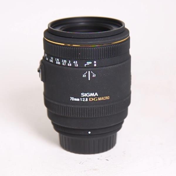 Used Sigma 70mm f/2.8 EX DG Macro - Nikon Fit