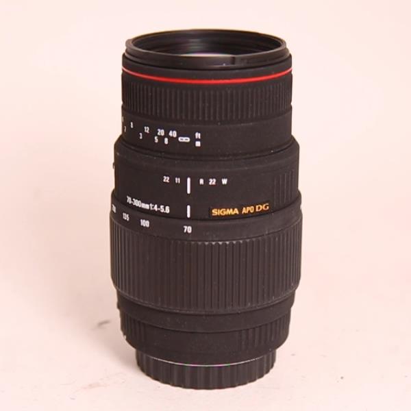 Used Sigma 70-300mm f/4-5.6 APO DG Macro Lens - Canon Fit