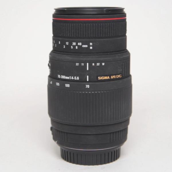 Used Sigma 70-300mm f/4-5.6 APO DG Macro Lens - Canon Fit