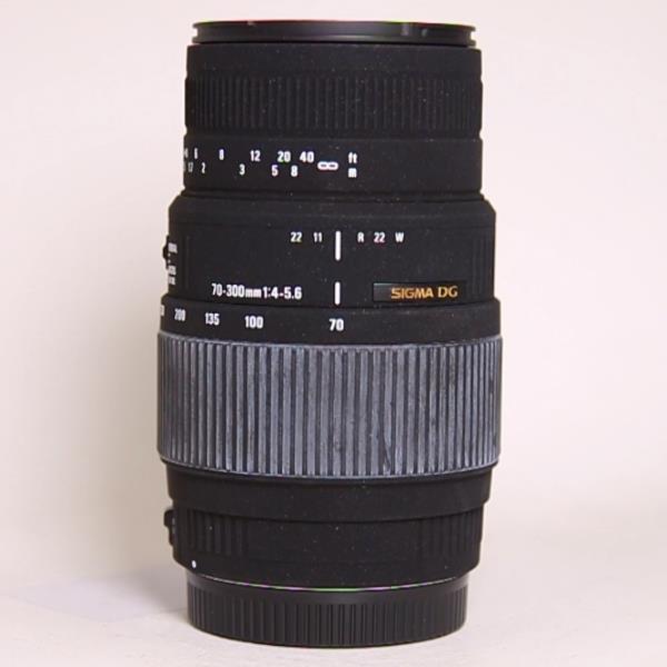 Used Sigma 70-300mm f/4.0-5.6 DG Macro Lens - Canon Fit