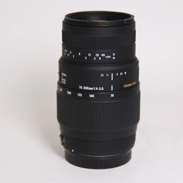 Used Sigma 70-300mm f/4.0-5.6 DG Macro Lens - Canon Fit