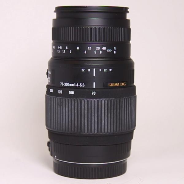 Used Sigma 70-300mm f/4.0-5.6 DG Macro Lens - Canon Fit