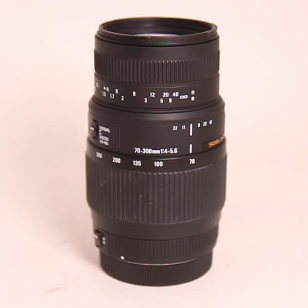 Used Sigma 70-300mm f/4.0-5.6 DG Macro Lens - Canon Fit
