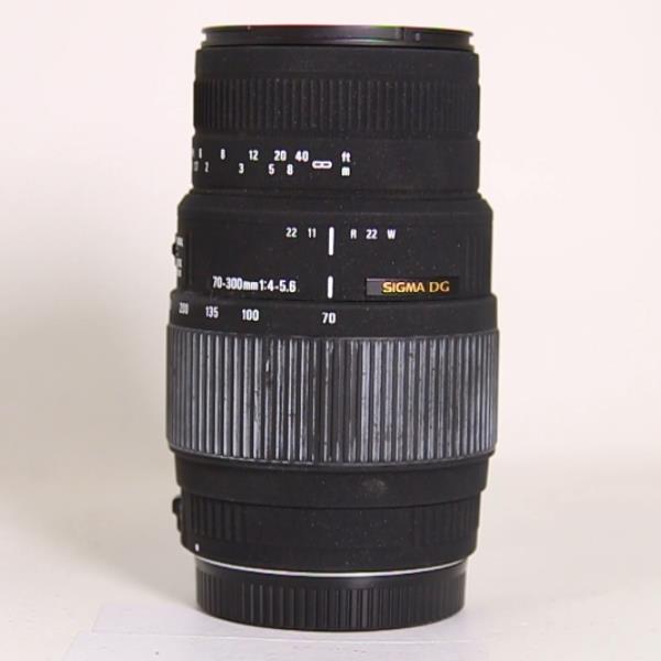 Used Sigma 70-300mm f/4.0-5.6 DG Macro Lens - Canon Fit