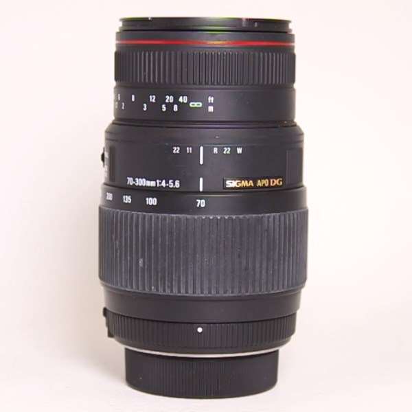 Used Sigma 70-300mm f/4-5.6 DG Macro - Nikon Fit