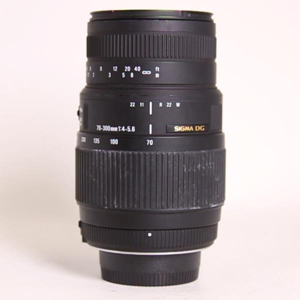 Used Sigma 70-300mm f/4-5.6 DG Macro - Nikon Fit