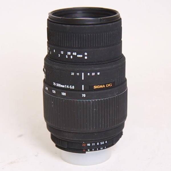 Used Sigma 70-300mm f/4-5.6 DG Macro - Nikon Fit