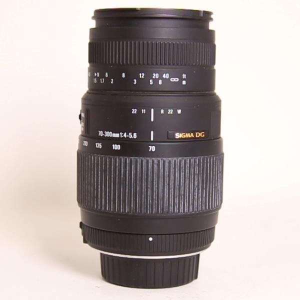Used Sigma 70-300mm f/4-5.6 DG Macro - Nikon Fit