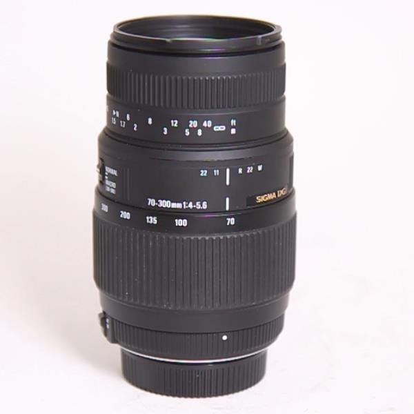Used Sigma 70-300mm f/4-5.6 DG Macro - Nikon Fit