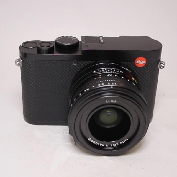 Used Leica Q2 Compact Digital Camera