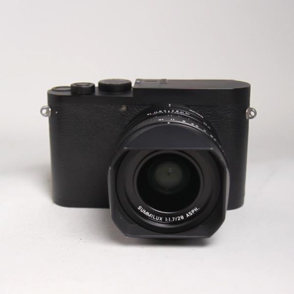 Used Leica Q2 Monochrom Compact Digital Camera