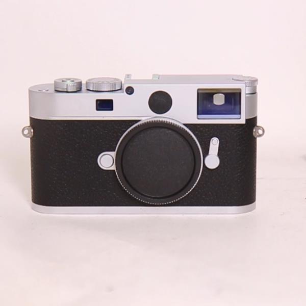 Used Leica M11 Digital Rangefinder Camera Silver Chrome