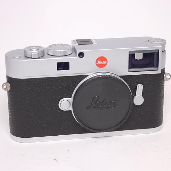 Used Leica M11 Digital Rangefinder Camera Silver Chrome