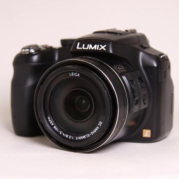 Used Panasonic FZ200 Super-Zoom Digital Bridge Camera