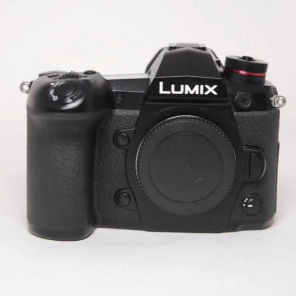 Used Panasonic Lumix G9 Mirrorless Camera Body Black