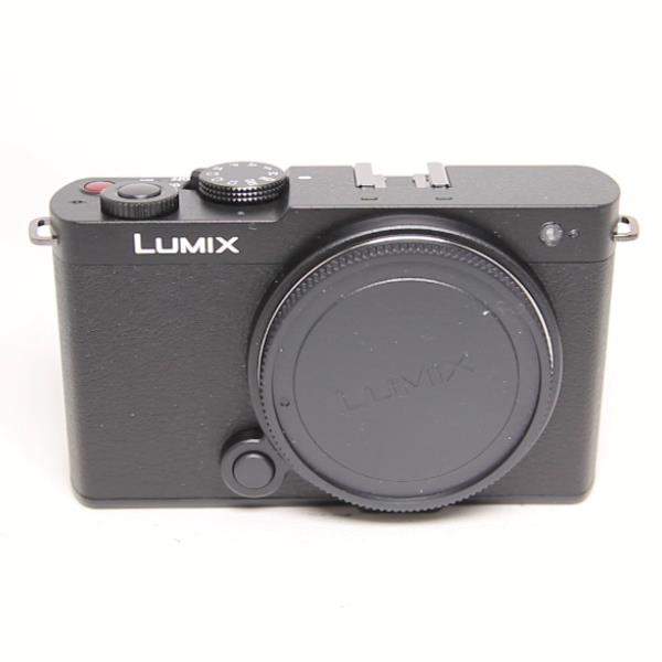 Used Panasonic Lumix S9 Full-Frame Mirrorless Camera Jet Black