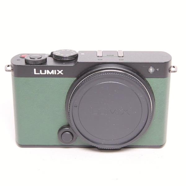 Used Panasonic Lumix S9 Full-Frame Mirrorless Camera Dark Olive