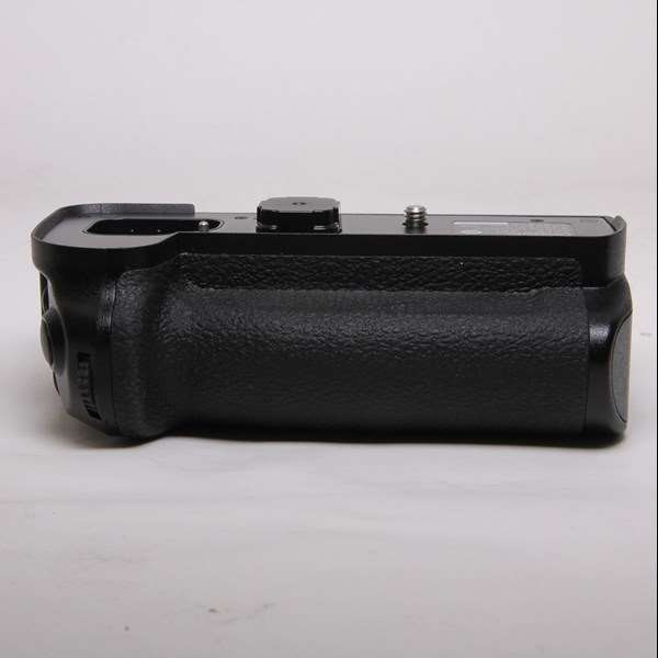 Used Panasonic DMW-BGS1E Battery grip for S1 series