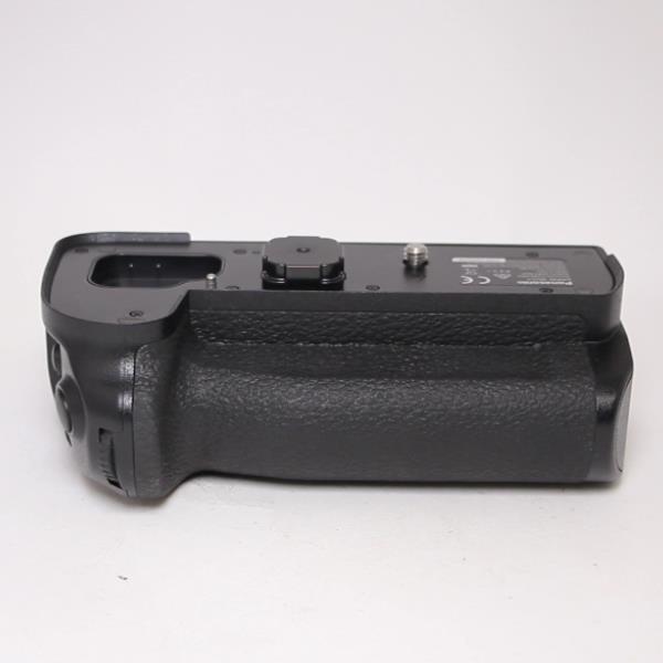 Used Panasonic DMW-BGS1E Battery grip for S1 series