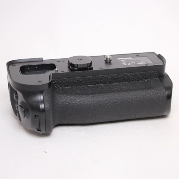 Used Panasonic DMW-BGS1E Battery grip for S1 series