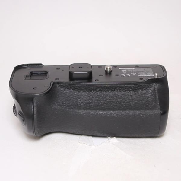 Used Panasonic DMW-BGG9E Battery Grip for G9