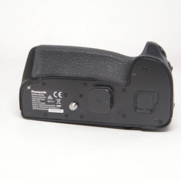 Used Panasonic DMW-BGG9E Battery Grip for G9