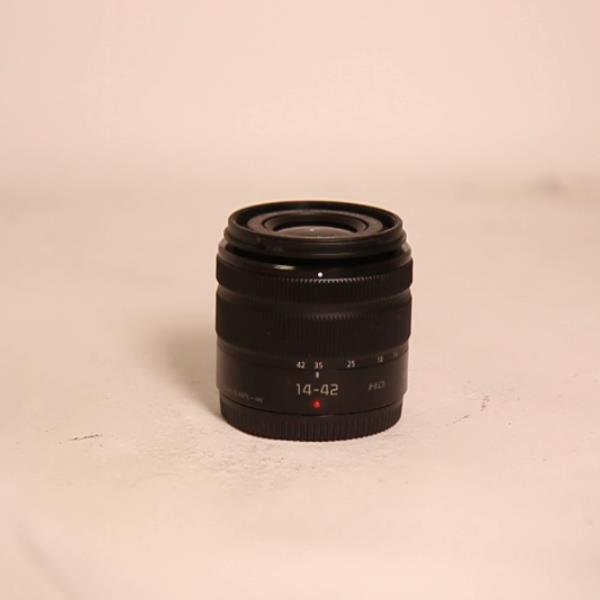 Used Panasonic LUMIX G VARIO 14-42mm f/3.5-5.6 MEGA O.I.S.