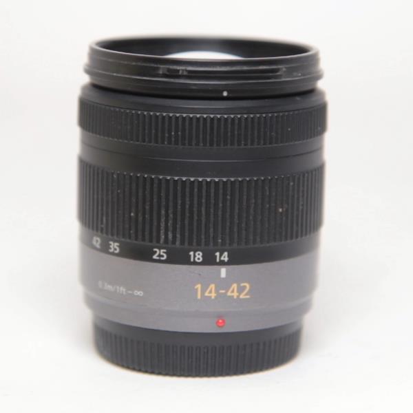 Used Panasonic LUMIX G VARIO 14-42mm f/3.5-5.6 MEGA O.I.S.