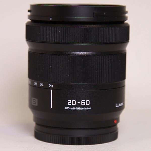 Used Panasonic Lumix 20-60mm f3.5-5.6 L-Mount lens