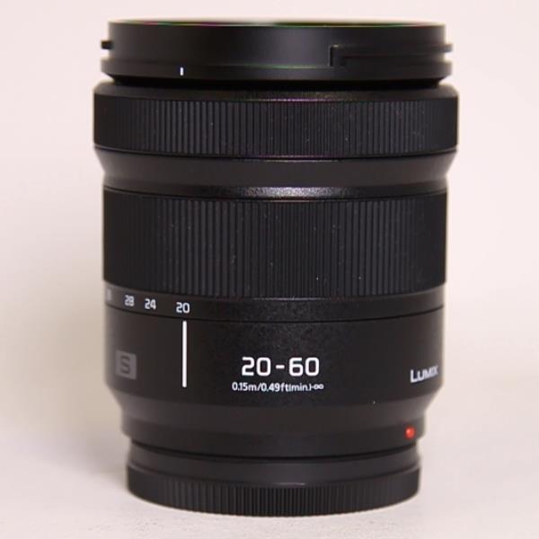 Used Panasonic Lumix 20-60mm f3.5-5.6 L-Mount lens