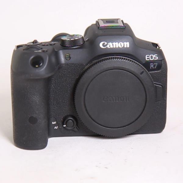 Used Canon EOS R7