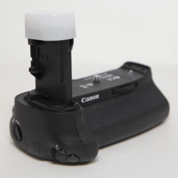 Used Canon BG-E16 Battery Grip for EOS 7d Mark II