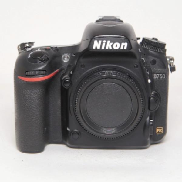 Used Nikon D750