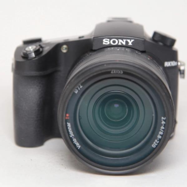 Used Sony RX10 IV