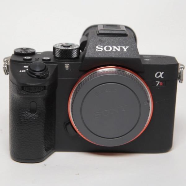 Used Sony a7R III