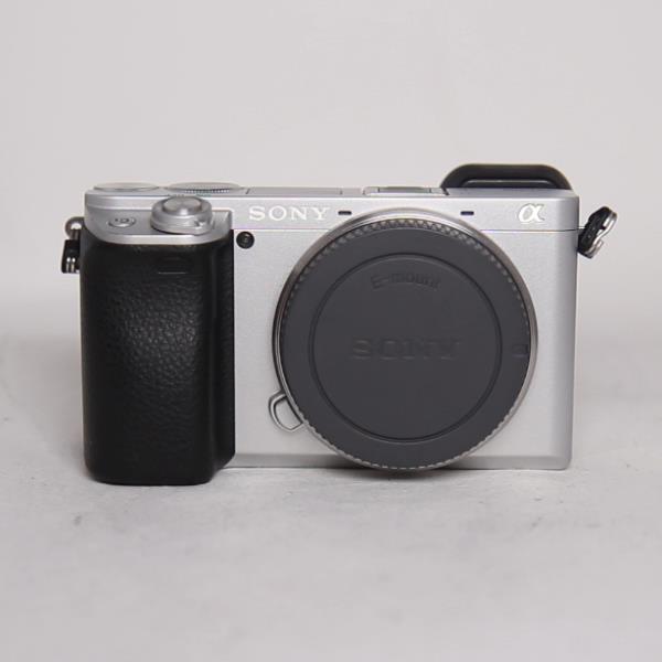 Used Sony a6400 Mirrorless Camera Body Silver