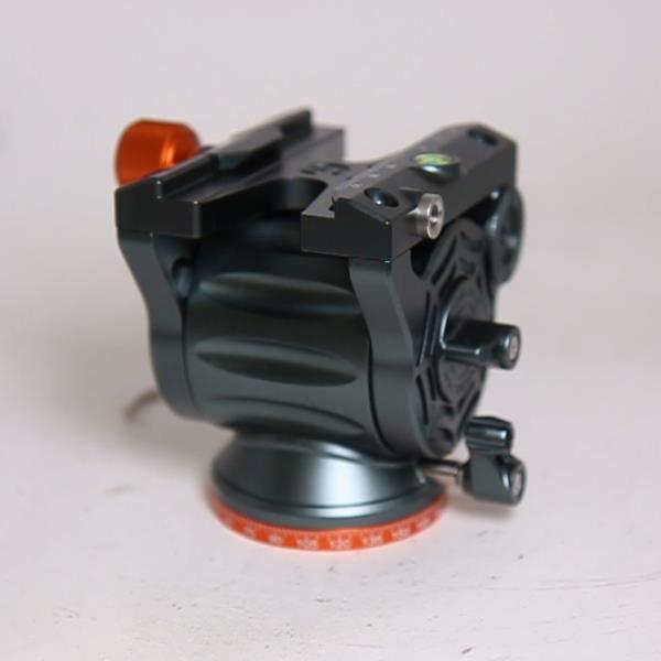 Used 3 Legged Thing AirHed Cine Arca