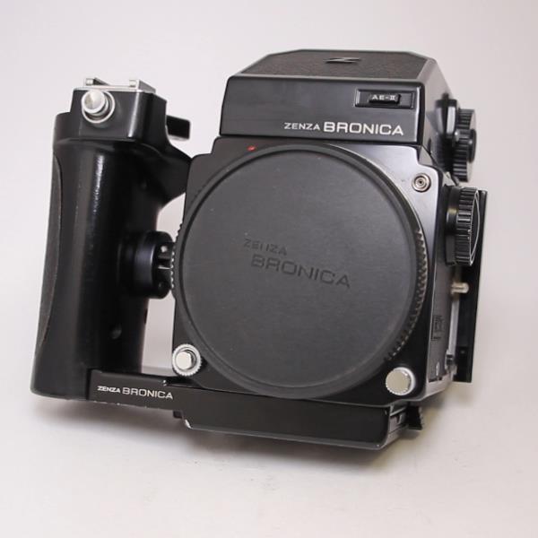 Used Zenza Bronica ETRs with AE-II Finder & 120 Film Back
