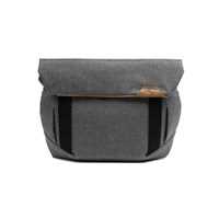 Peak Design Field Pouch Charcoal (PFAS Free)