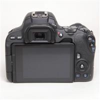 Used Canon EOS 200D DSLR Camera Body in Black