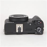 Used Canon Powershot V1 Compact camera