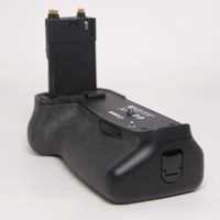 Used Canon BG-E9 Battery Grip for EOS 60D