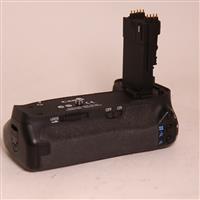 Used Canon BG-E9 Battery Grip for EOS 60D
