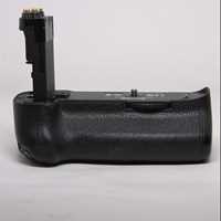 Used Canon Battery Grip BG-E11