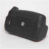 Used Canon BG-E18 Battery Grip for EOS 750/760